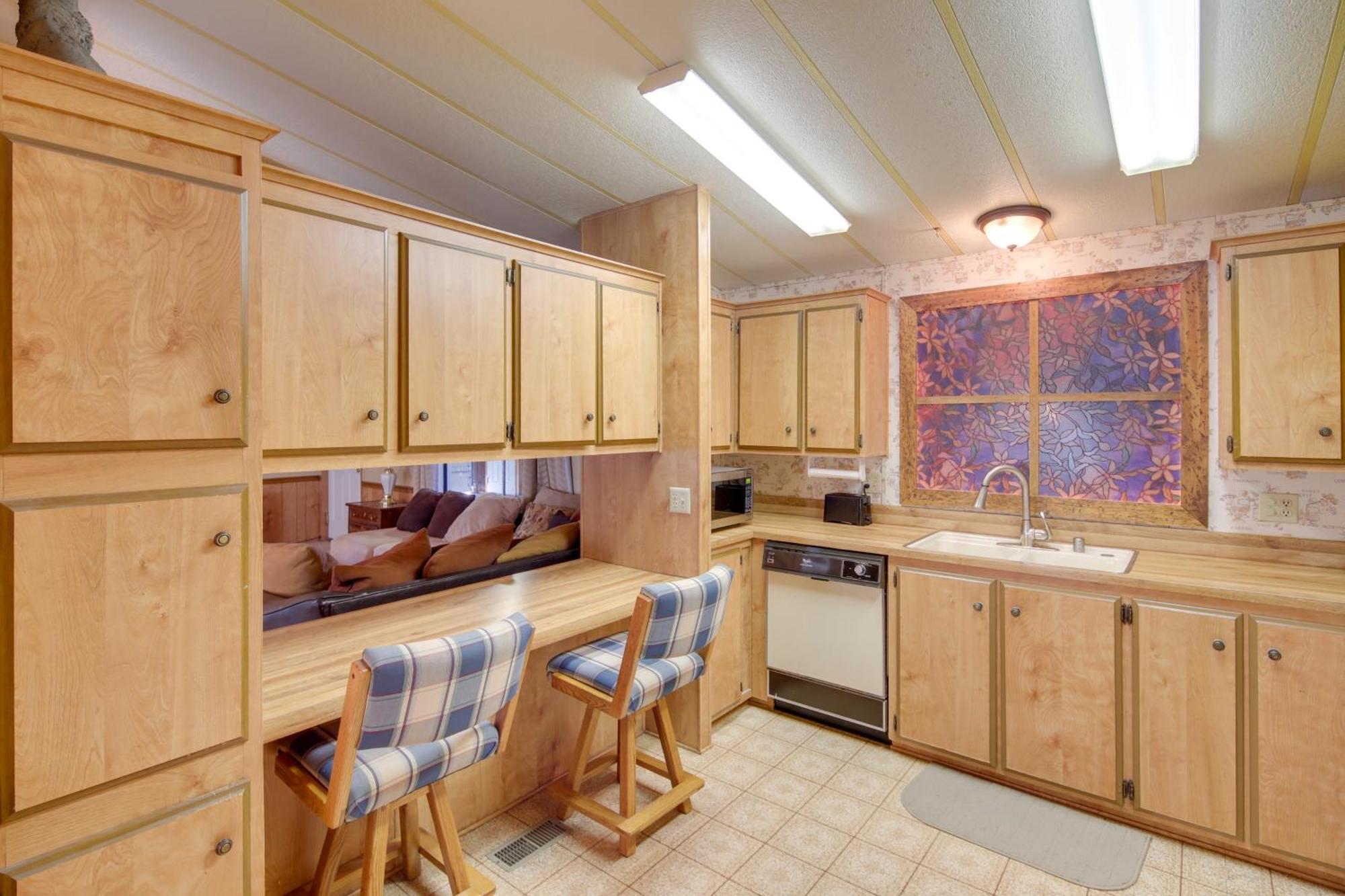 Bullhead City Home With Fire Pit - Walk To Co River! Exterior photo
